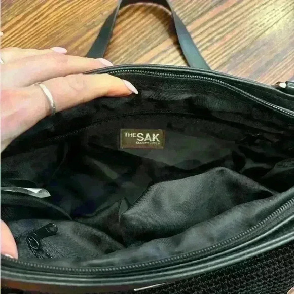 The SAK Elliott Lucca Vegan Hand-crochet Leather Handbag - Picture 4 of 5